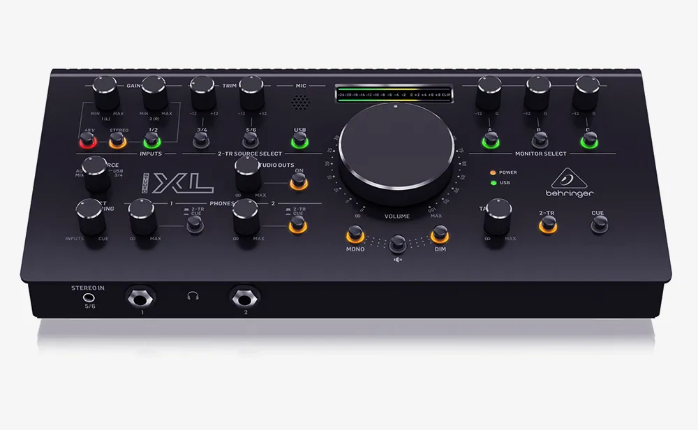 Das Behringer Studio XL: Insgesamt gute Audioeigenschaften mit zwei guten MicPreAmps und solider Verarbeitung (Affiliate Link) / © Behringer