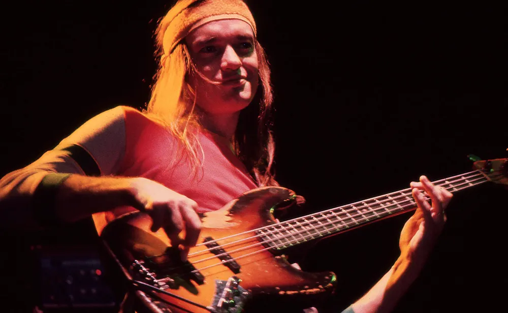 Jaco Pastorius bei einem Konzert 1980 mit Weather Report ( © Chris Hakkens für Wikipedia